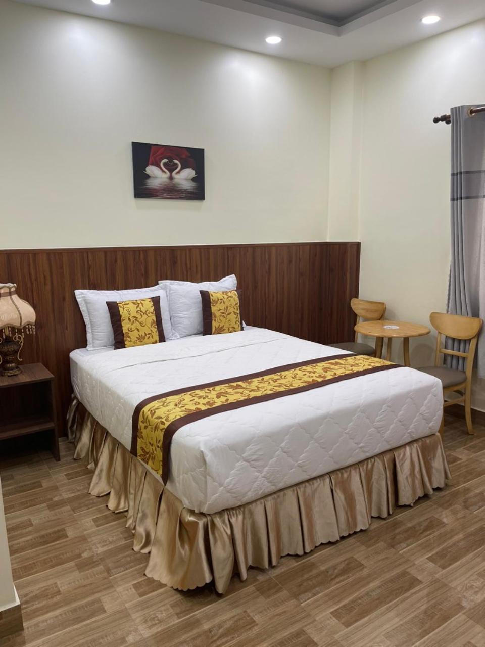Hosetl Hoang De Hotel Chau Doc Bagian luar foto