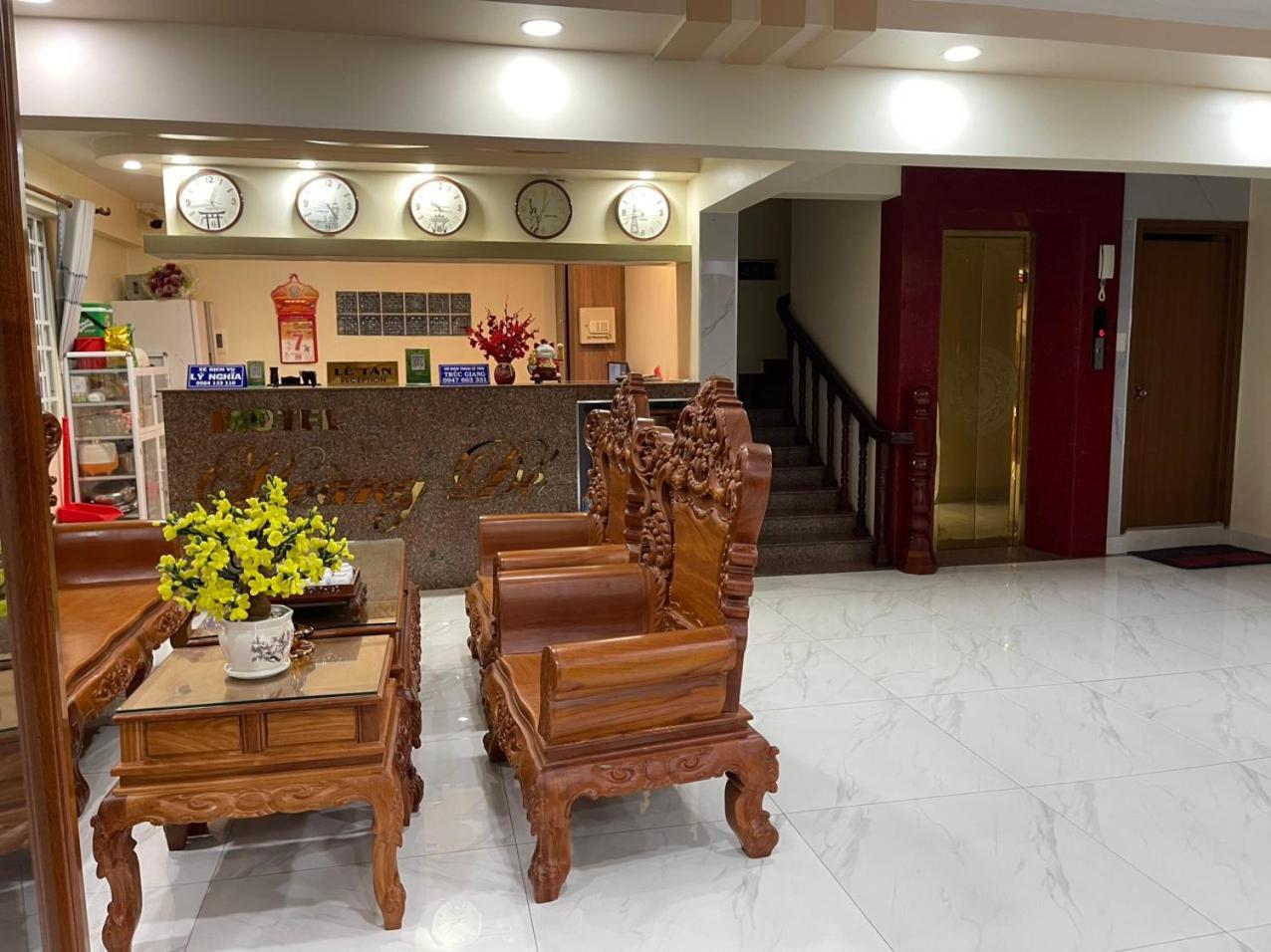 Hosetl Hoang De Hotel Chau Doc Bagian luar foto